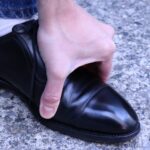革靴の幅がキツイ場合の対処方法