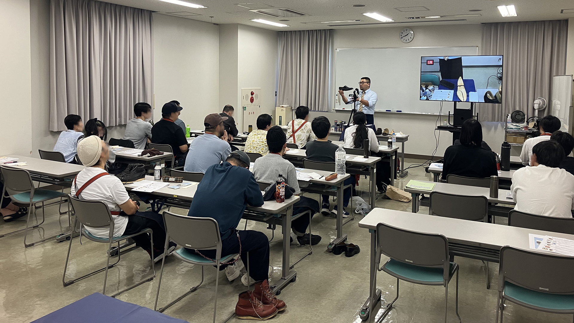 【特別講義】東京都立城東職業能力開発センター 台東分校 製くつ科様にて<br>特別講義を行いました